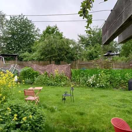 Gee Is Sharing Pansiyon *