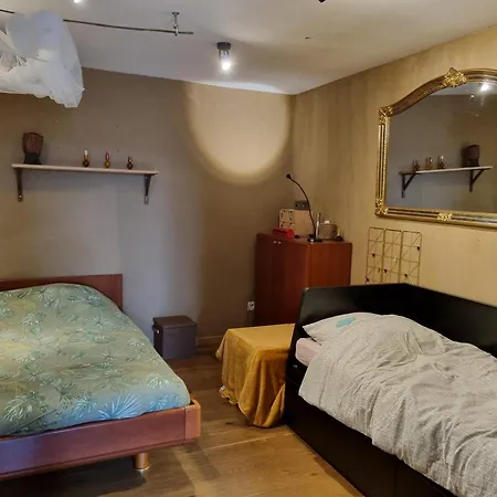 Gee Is Sharing Pansiyon *