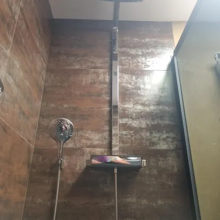 Gee Is Sharing Pansiyon *