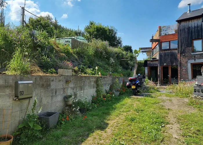 Homestay Gee Is Sharing *